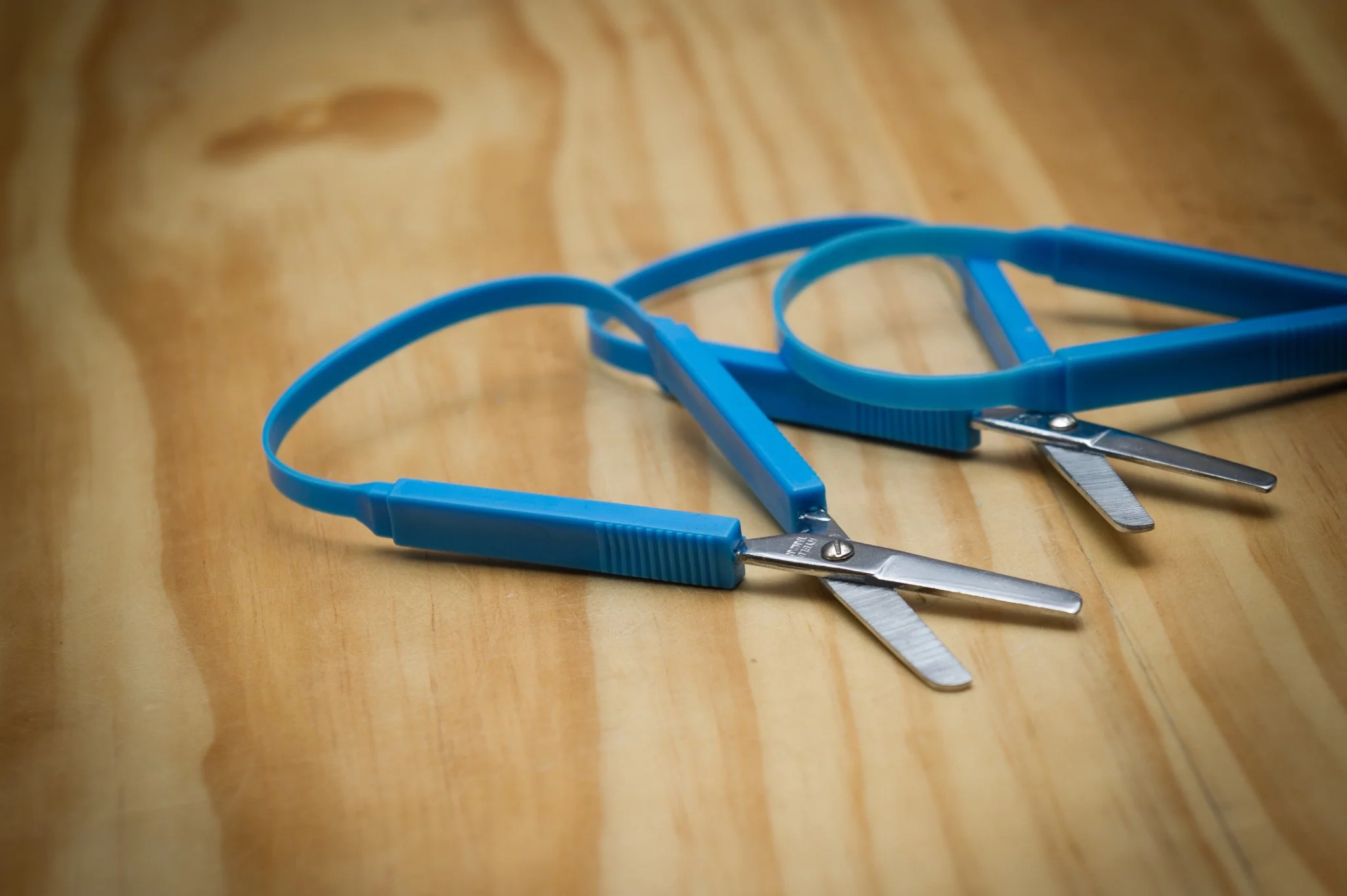 Easy Hold Scissors - Image 4