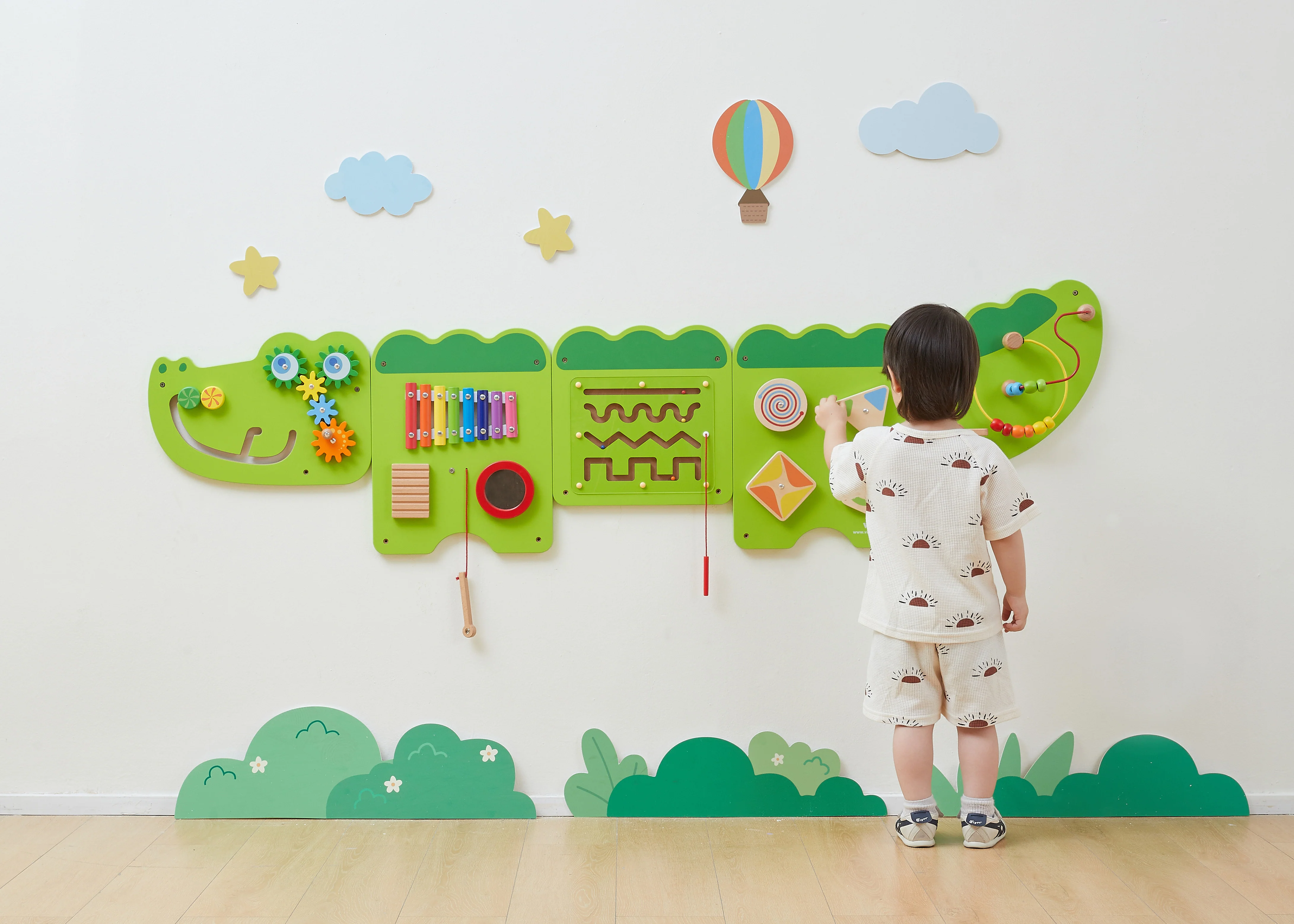 VIGA Interactive Wall Mural Junior Crocodile - Image 2